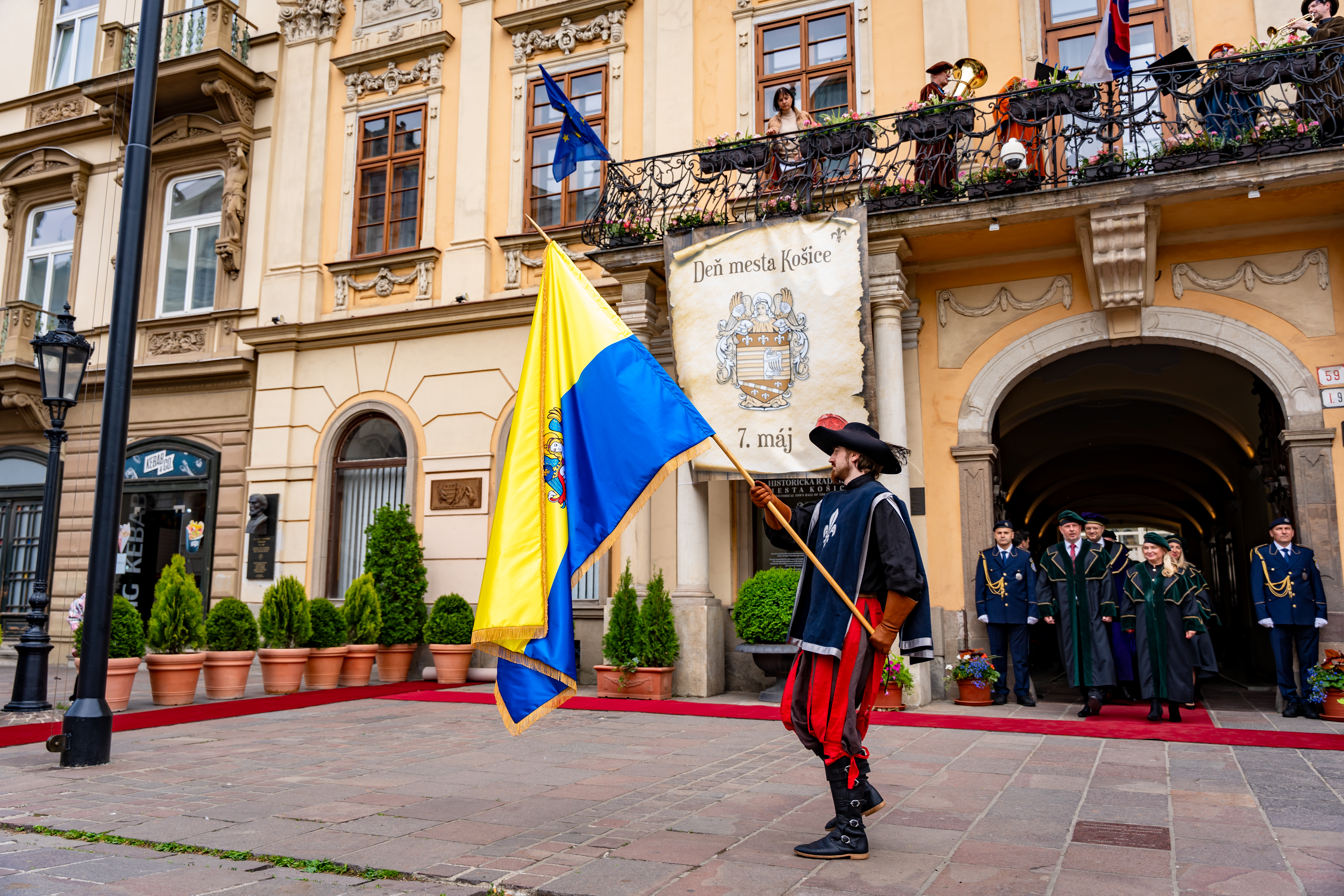 Slavnostny sprievod rytierov Hlavnou ulicou-51